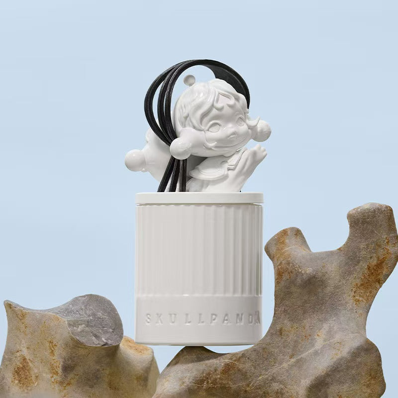 The Paradox Skullpanda-scented Candles