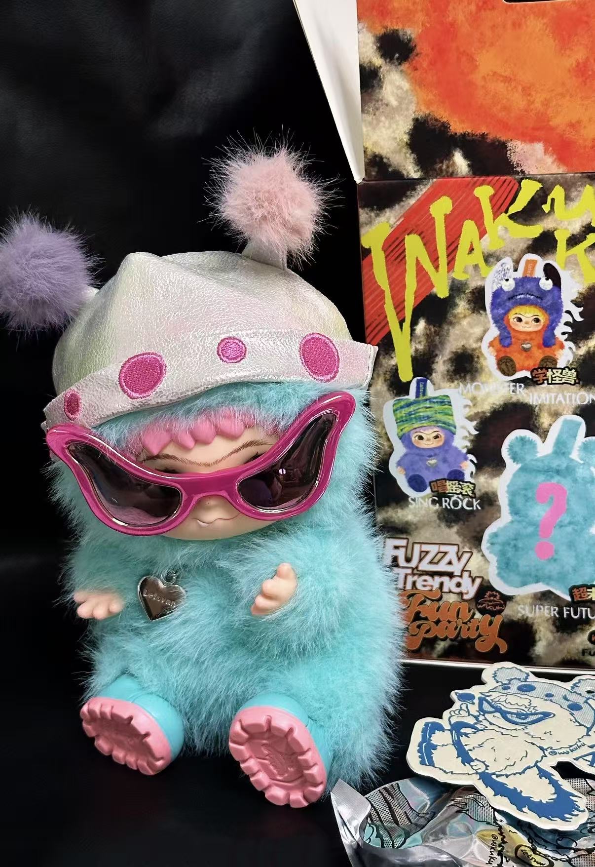 WAKUKU Fuzzy Trendy Fun